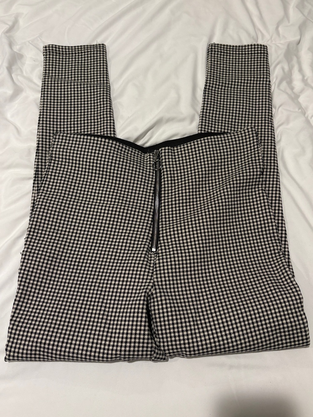 Zara Black and White Houndstooth Leggings